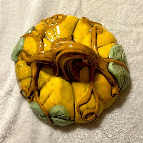 Vintage Halloween 🎃 Ceramic Pumpkin Lantern - Yellow and Green. NWOT
